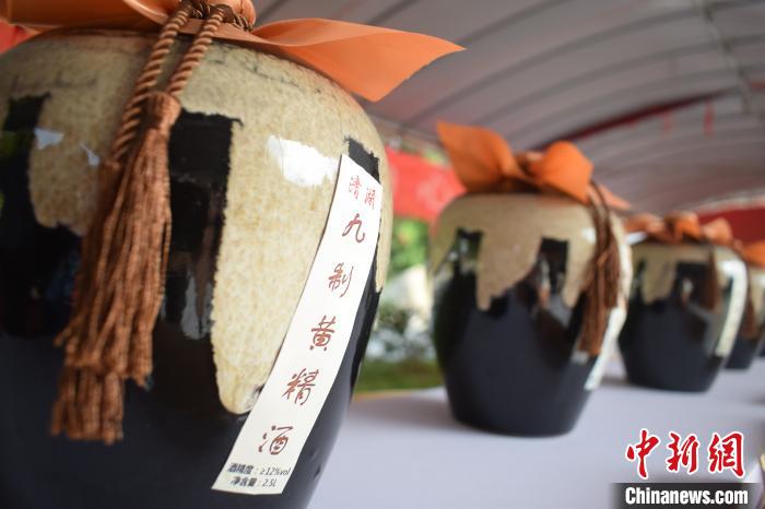 資料圖：綢嶺村的特色產(chǎn)品?！¤蠘s縣東源鄉(xiāng) 供圖 攝