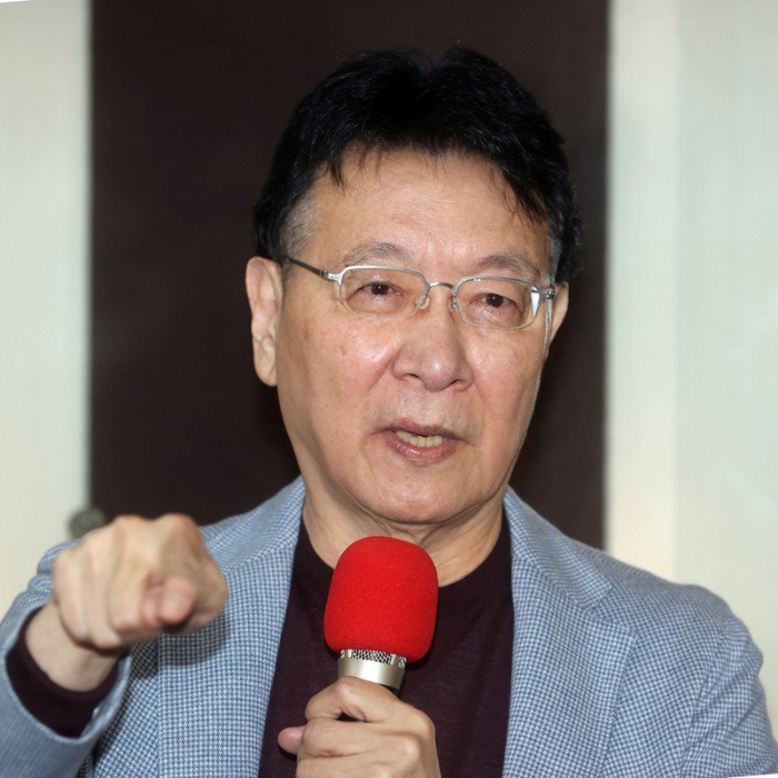 趙少康的忍狠穩(wěn)能否出奇制勝？_1612862525958