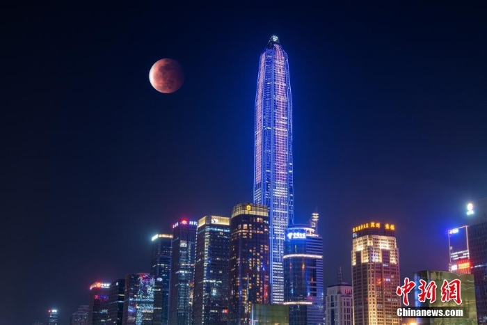 天涯共此時(shí) “超級(jí)月亮”現(xiàn)身全球多地夜空