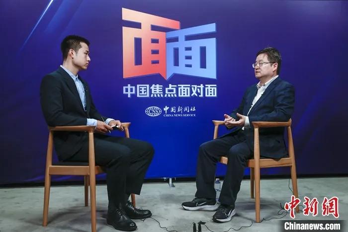 中銀證券全球首席經(jīng)濟(jì)學(xué)家、國家外匯局國際收支司原司長管濤接受<a target='_blank' href='http://www.chinanews.com/'>中新社</a>“中國焦點(diǎn)面對面”專訪。<a target='_blank' href='http://www.chinanews.com/'>中新社</a>記者 賈天勇 攝