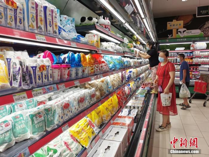 資料圖：疫情期間鄭州物資充足。 <a target='_blank' href='http://www.chinanews.com/'>中新社</a>記者 韓章云 攝 　