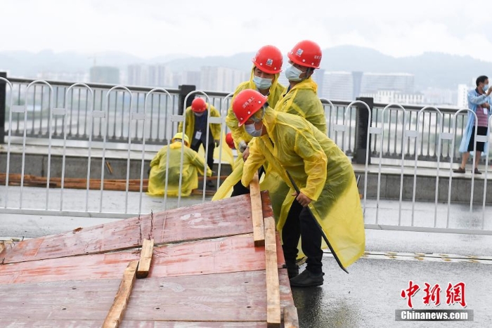 湖南張家界全域調(diào)整為低風(fēng)險(xiǎn)區(qū) 拆除交通卡口