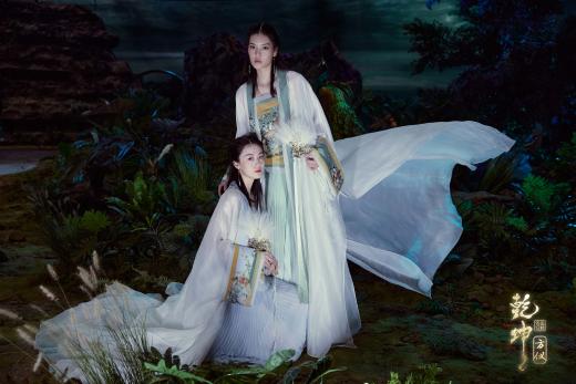 圖展山河盛景，服飾乾坤方儀――熊英|乾坤？方儀2022SS中國國際時(shí)裝周開幕大秀震撼上演