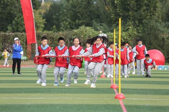 五好小伙伴 快樂(lè)動(dòng)起來(lái) 海淀區(qū)第四實(shí)驗(yàn)小學(xué)全員運(yùn)動(dòng)會(huì)勝利召開(kāi)