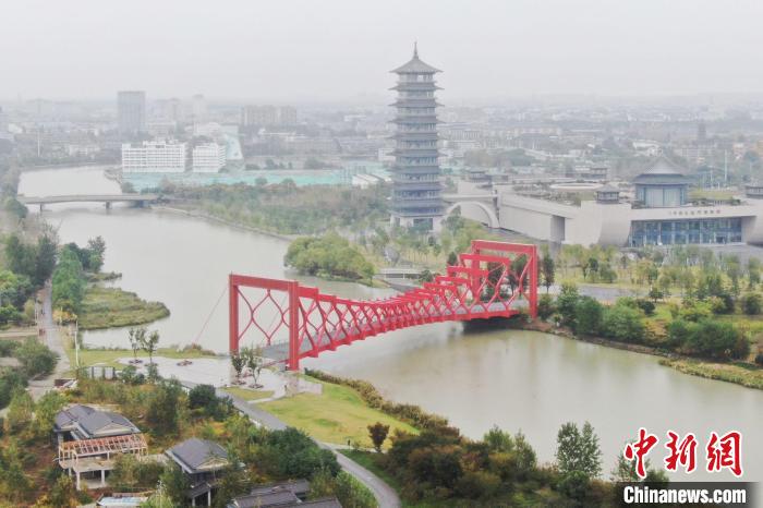 航拍揚州運河三灣風景區(qū)。　泱波 攝