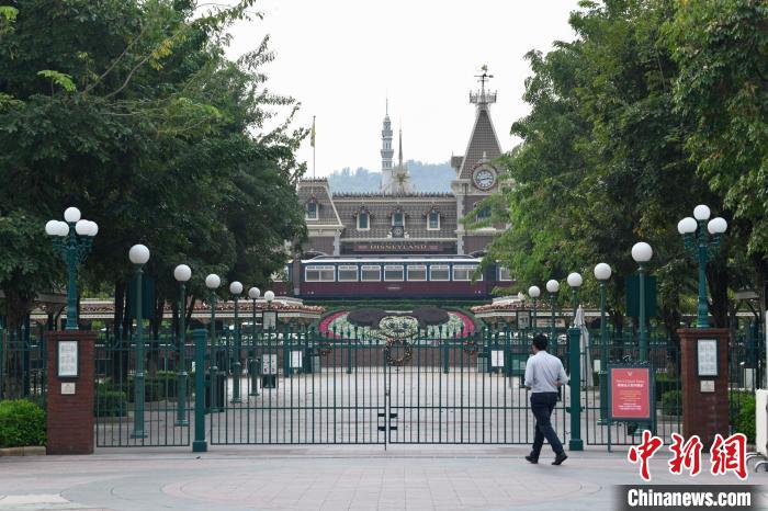 因曾有初步確診病人到訪，香港迪士尼樂(lè)園于17日關(guān)閉一天?！±钪救A 攝