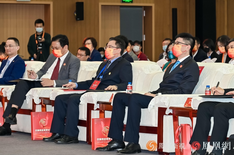 牛一兵、王衍詩、謝登科、徐威出席2021中國網(wǎng)絡(luò)媒體論壇大灣區(qū)峰會