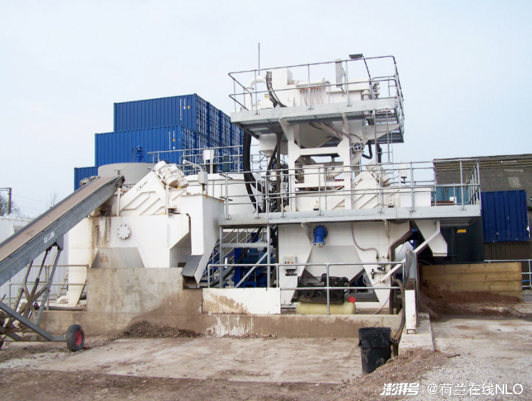 土壤修復(fù)廠，圖/Peter Craven - CDEnviroequipment at Soil Remediation plant2 CC BY 2.0協(xié)議 