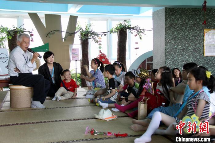林佳燕組織兩岸小朋友參加活動(dòng)?！∈茉L者 供圖