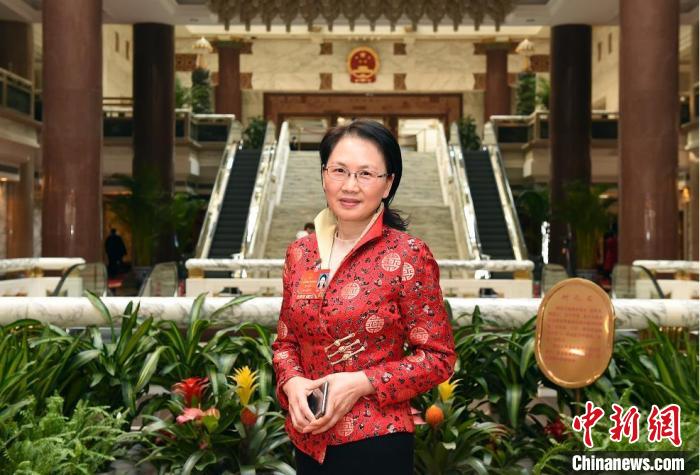 外賣小哥有單位嗎？全國人大代表建議完善“小哥們”權(quán)益保護
