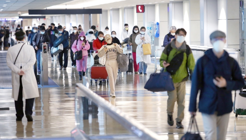 臺灣本土疫情再起，島內(nèi)27日新增83例。圖為桃園機場。(資料照 范揚光攝) 圖片來源：臺灣中時新聞網(wǎng).jpg