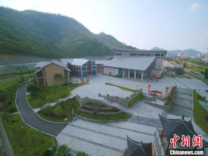 圖為航拍貴州水族文化博物館?！≠F州水族文化博物館供圖