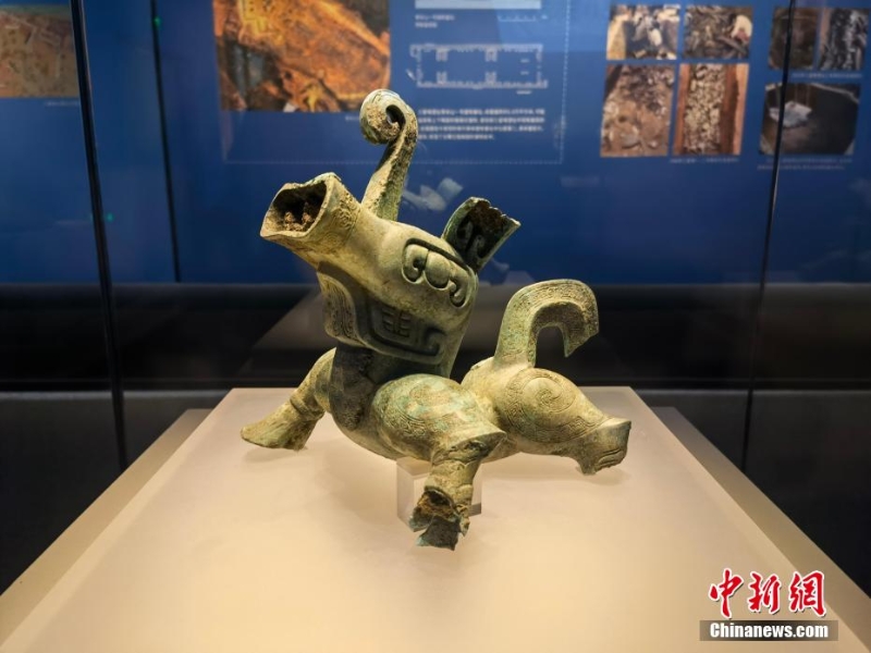 三星堆上新 “機(jī)器狗”銅神獸首次面向公眾展出