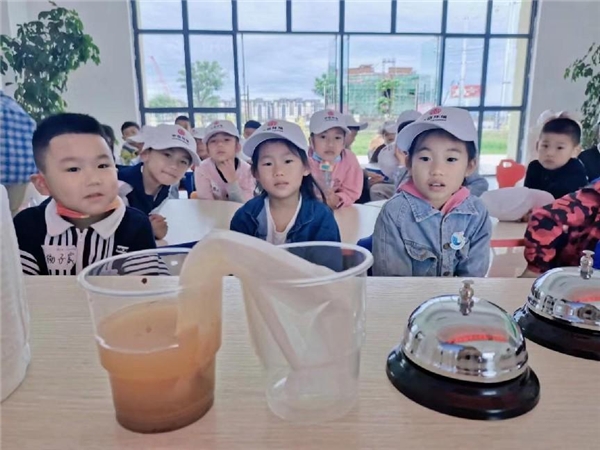 中信環(huán)境技術(shù)：污水廠(chǎng)開(kāi)放日，小實(shí)驗(yàn)有大能量