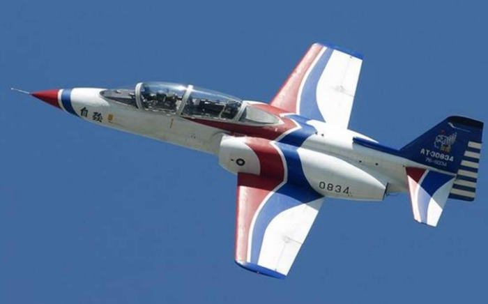 最近臺空軍官校AT-3教練機失事引發(fā)輿論關(guān)注，AT-3教練機已接近使用40年，確實是應(yīng)該考慮予以汰換。圖為同型機資料照。（臺灣《中國時報》數(shù)據(jù)庫）