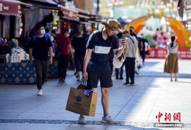 新疆旅游市場(chǎng)持續(xù)升溫