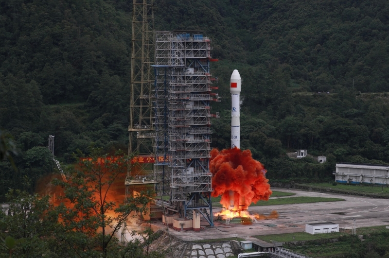 2020年6月23日，長征三號乙運載火箭發(fā)射升空，將北斗系統(tǒng)最后一顆全球組網(wǎng)衛(wèi)星送入預(yù)定軌道。（圖源：中新社）