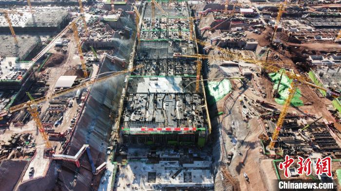 圖為重慶東站施工現(xiàn)場。(無人機圖片) 張旭 攝