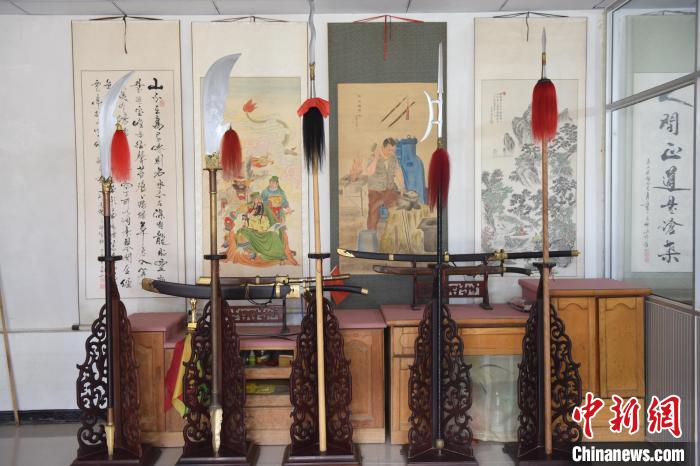 王二兵仿制的古兵器成品?！「哒挤?攝