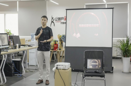 西安中領(lǐng)開展企業(yè)文化日活動，慶?？缇充N售業(yè)績逐年上升