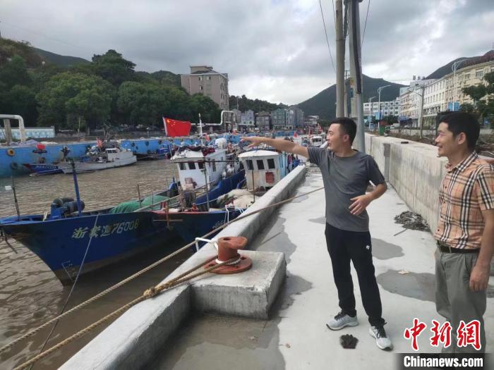 寧波象山，漁船靠港避風(fēng)。　爵溪街道 供圖