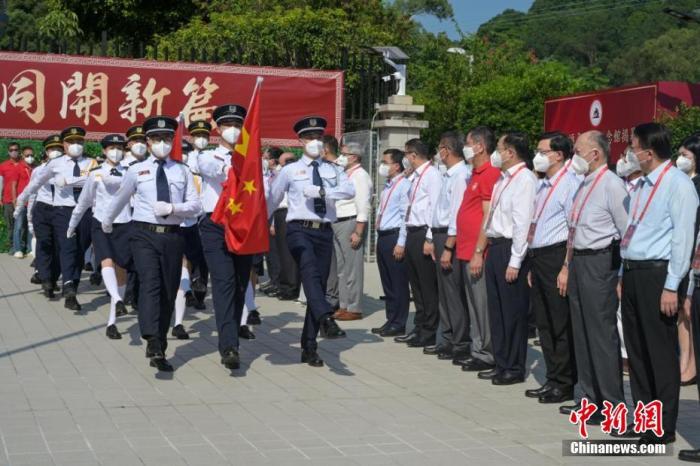 紀(jì)念館揭幕典禮上舉行升旗禮。陳永諾 攝