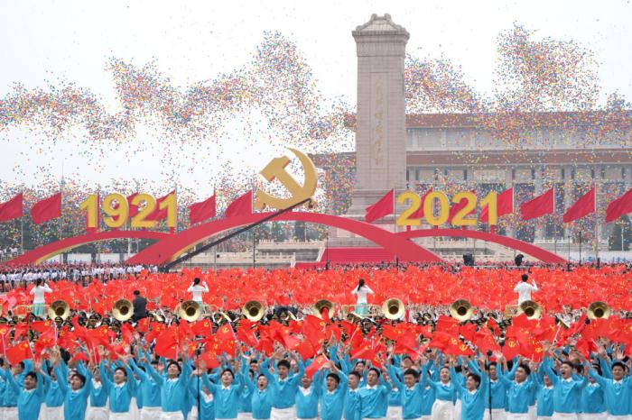 2021年7月1日上午，慶祝中國(guó)共產(chǎn)黨成立100周年大會(huì)在北京天安門廣場(chǎng)隆重舉行。這是慶祝大會(huì)現(xiàn)場(chǎng)放飛氣球。新華社記者 陳曄華 攝