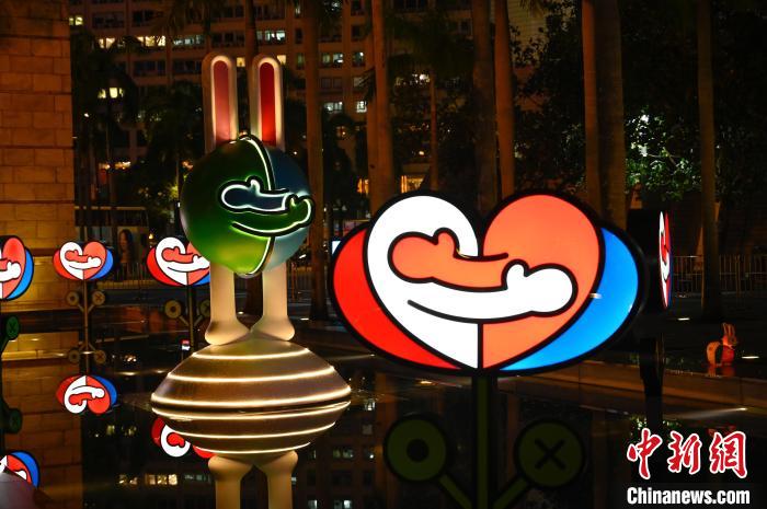 香港特區(qū)政府康樂及文化事務(wù)署將于7日至12日舉辦中秋彩燈展?！≌侣劸W(wǎng) 攝