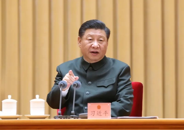 2021年3月9日下午，習(xí)近平出席十三屆全國(guó)人大四次會(huì)議解放軍和武警部隊(duì)代表團(tuán)全體會(huì)議并發(fā)表重要講話。新華社記者 李剛 攝