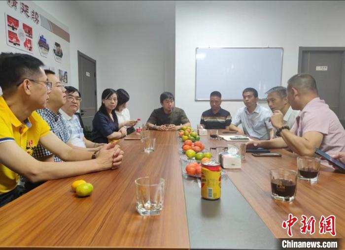 與啟動儀式一并舉行的座談會?！「碉w揚 攝