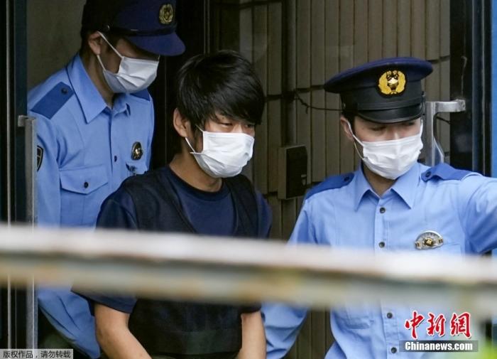 7月10日，槍擊安倍的嫌疑人山上徹也被移交給奈良縣地方檢察院。