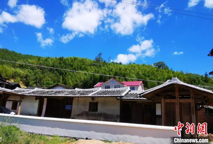 永安市西洋鎮(zhèn)林田村紅軍臨時指揮部遺址正在修繕當中。　雷朝良 攝