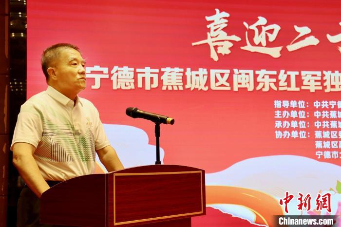 阮英平烈士之子，原解放軍總裝備部綜合計劃部部長、少將阮朝陽講話?！窃式?攝