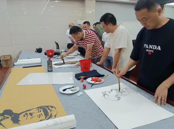 莆田仙游：書畫進(jìn)軍營 翰墨傳真情