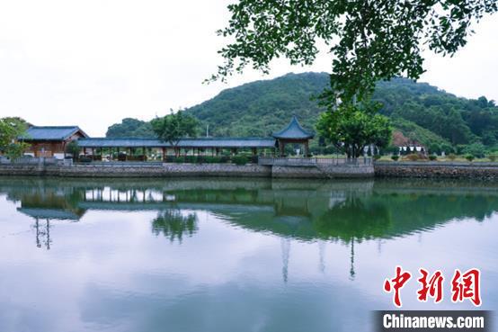 圖為連江縣新村貌?！∵B江縣融媒體中心供圖