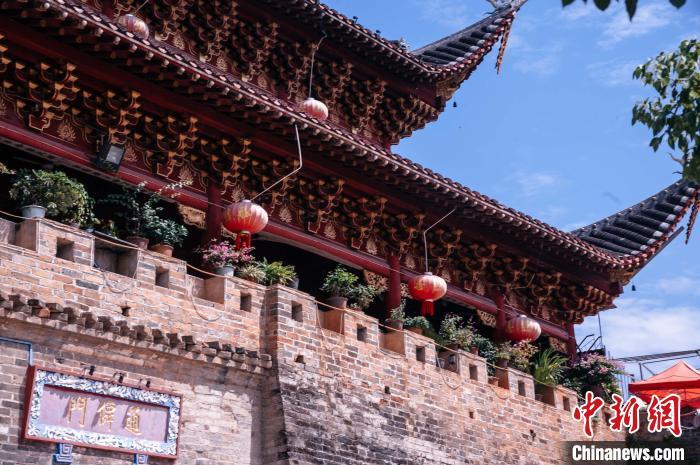 福建建甌有著“八閩首府”之稱。圖為建甌現(xiàn)存的四座古代城門(mén)之一通仙門(mén)。　李南軒 攝