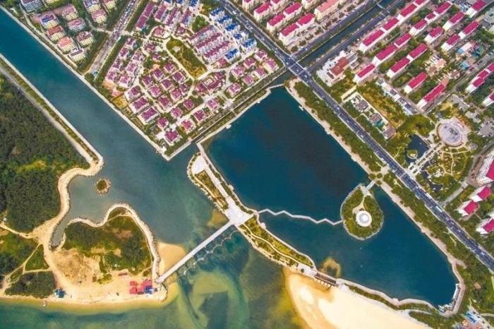 鳥瞰海上公園，碧浪翻涌。圖片來源：臺灣《經(jīng)濟日報》