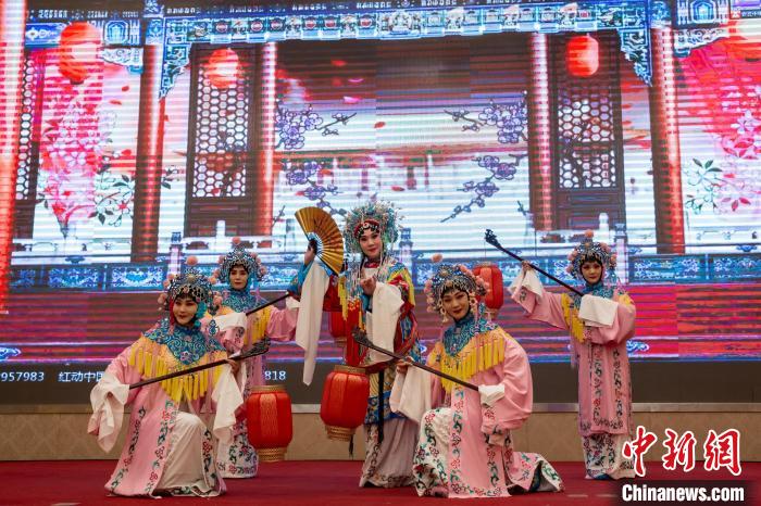 海峽兩岸非物質(zhì)文化遺產(chǎn)展演大會(huì)10月26日在山東省濰坊市舉辦?！』顒?dòng)主辦方供圖