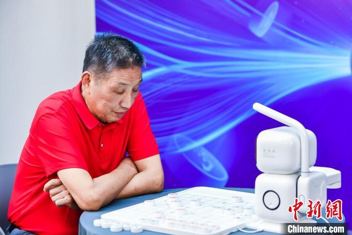 深圳舉辦象棋“人機”對決展現(xiàn)中國象棋魅力
