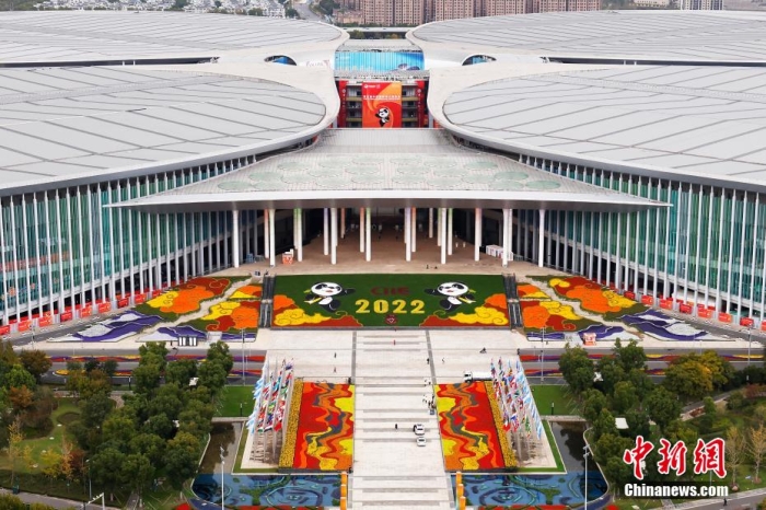 11月1日，航拍國家會展中心(上海)。第五屆中國國際進口博覽會將于11月5日至10日在國家會展中心(上海)舉辦。殷立勤 攝