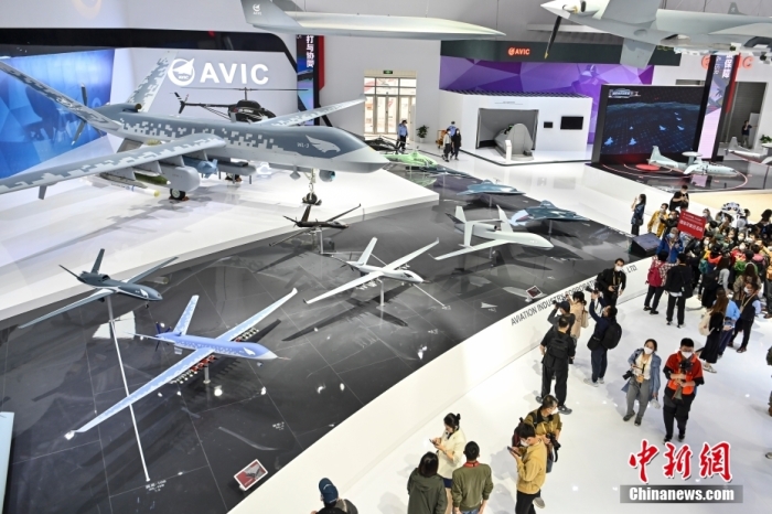 翼龍-3(WL-3)無人機在第十四屆中國航展上展出，這也是該無人機首次公開亮相。<a target='_blank' href='/'>中新社</a>記者 陳驥旻 攝