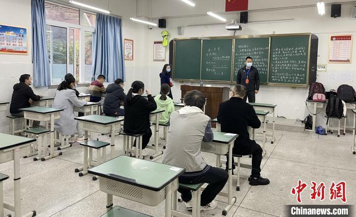 資料圖：2022年3月26日，四川省眉山市2022年上半年公開考試錄用公務員筆試開考。何洪 攝