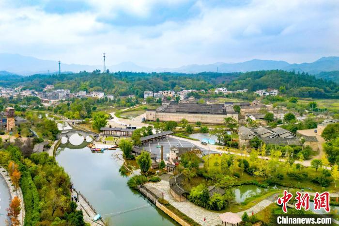 航拍江西龍南關(guān)西圍。(資料圖) 葉波 攝