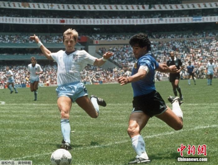圖為1986年6月22日，墨西哥世界杯英阿大戰(zhàn)比賽現(xiàn)場(chǎng)