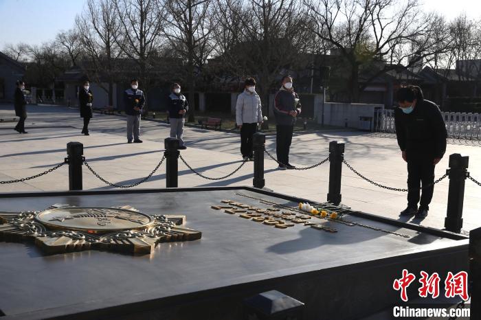 中國人民抗日戰(zhàn)爭紀念館舉行南京大屠殺死難者國家公祭日悼念活動。　抗戰(zhàn)館供圖