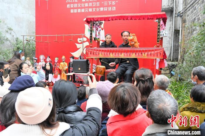 柘榮布袋戲。　 周桂婷 攝