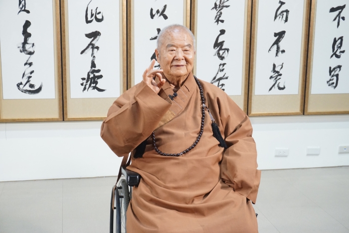 佛光山星雲(yún)大師，2016年7月底公開出席一筆字書畫展。（資料照／柯宗緯攝）