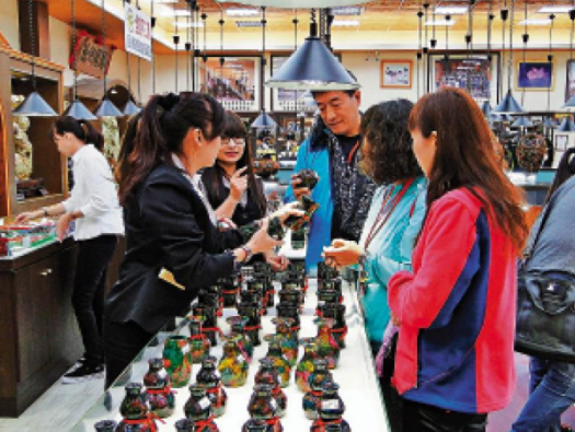 陸客消費(fèi)力強(qiáng)，受到臺(tái)灣旅游業(yè)歡迎