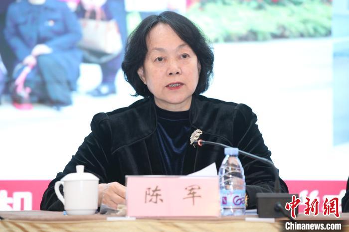 全國(guó)人大常委會(huì)委員、北京市政協(xié)副主席、臺(tái)盟北京市委主委、北京社會(huì)主義學(xué)院院長(zhǎng)陳軍出席會(huì)議?！∨_(tái)盟北京 攝