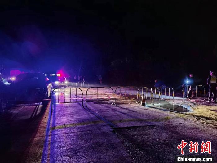 步頭大橋?qū)嵤┕苤啤！≠R州市委宣傳部供圖
